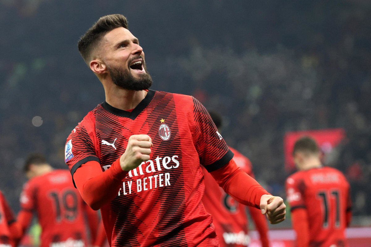Ditinggalkan Olivier Giroud, AC Milan Siapkan Penggantinya
